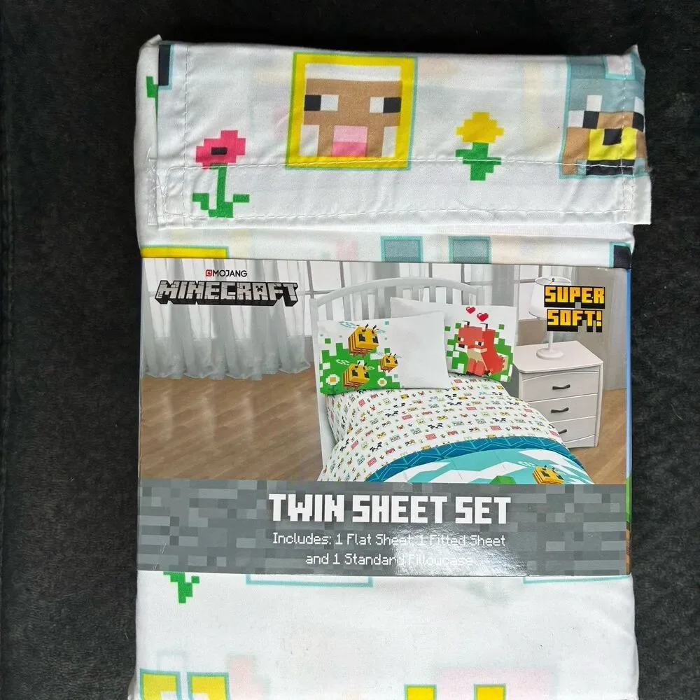 Minecraft Bee & Friendly Fox Beautiful Day Twin Sheet Set Sunnyside Up Polyester